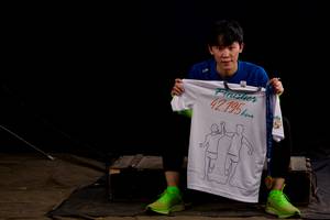 BIB: 42195
                            <button type="button" onclick="openModal(9903535)" class="btn btn-primary btn-sm float-right btn-popup" data-toggle="modal" data-target=".modal-high-quality">
                        <i class="fas fa-shopping-cart"></i> Add to Cart
                    </button>
                                            <button type="button" onclick="isThisMe(9903535, true)" class="btn btn-success btn-sm float-right btn-popup btn-isme hidden" data-toggle="tooltip" data-placement="bottom" title="นี่คือรูปของคุณใช่ไหม คลิกที่นี่เพื่อเอาเข้าอัลบั้ม">
                        <i class="fas fa-plus"></i> Add to album
                    </button>
                    <button type="button" onclick="isThisMe(9903535, false)" class="btn btn-warning btn-sm float-right btn-popup btn-isnotme hidden">
                        <i class="fas fa-ban"></i> Remove from album
                    </button>